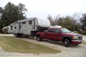 The rig at rest, still hitched up